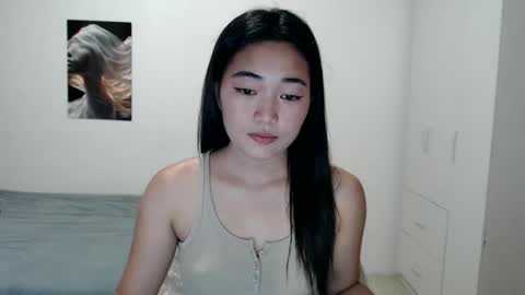 Snapshot of sasy_ritchel chatting on 10-06-25, 04:43 Thessavageee online show from 10-06-25, 04:43