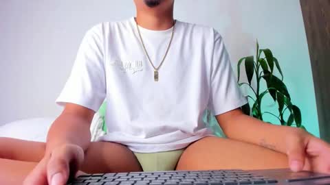 Snapshot of satanas_333 chatting on 12-23-25, 06:44 online show from 12-23-25, 06:44