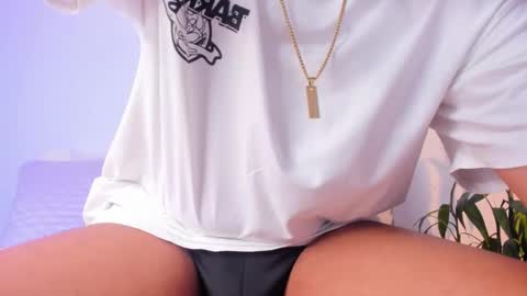 Snapshot of satanas_333 chatting on 01-09-26, 05:37 online show from 01-09-26, 05:37