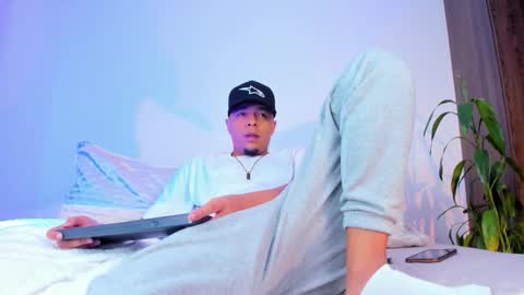 Snapshot of satanas_333 chatting on 03-04-26, 05:24 online show from 03-04-26, 05:24