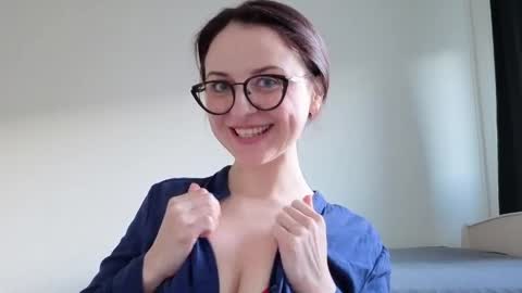 Lori online show from 04-07-26, 05:13