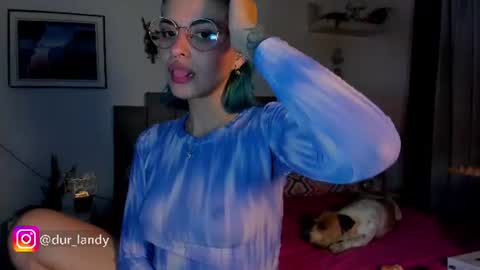 Snapshot of satomimori chatting on 06-16-26, 02:25 im Jessi Independet Model online show from 06-16-26, 02:25