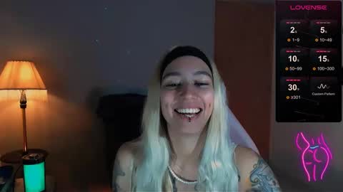 Snapshot of saucy_jenn1 chatting on 12-24-24, 05:55 I AM JENN online show from 12-24-24, 05:55