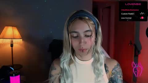 Snapshot of saucy_jenn1 chatting on 12-29-24, 12:20 I AM JENN online show from 12-29-24, 12:20