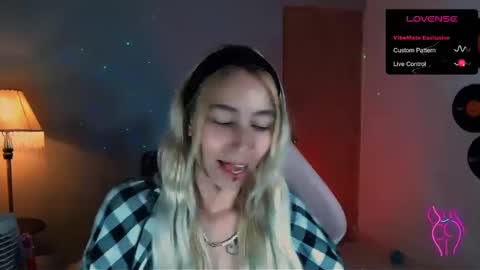 Snapshot of saucy_jenn1 chatting on 01-08-25, 03:08 I AM JENN online show from 01-08-25, 03:08