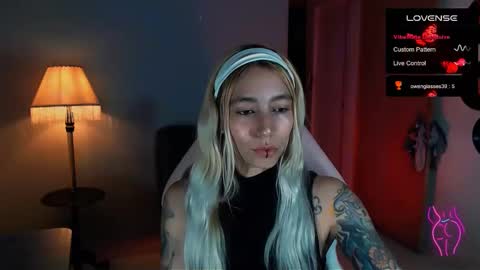 Snapshot of saucy_jenn1 chatting on 01-11-25, 03:44 I AM JENN online show from 01-11-25, 03:44