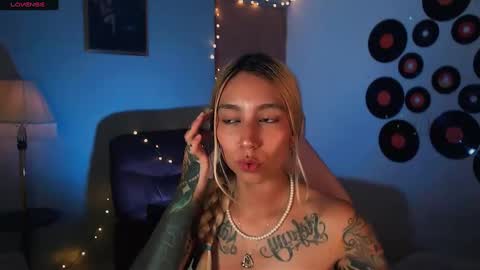 Snapshot of saucy_jenn1 chatting on 02-21-25, 05:02 I AM JENN online show from 02-21-25, 05:02