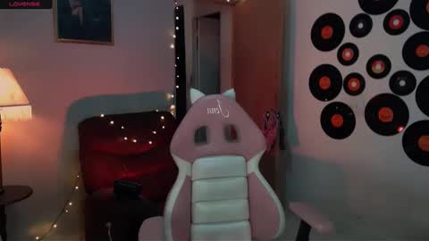 Snapshot of saucy_jenn1 chatting on 02-22-25, 03:01 I AM JENN online show from 02-22-25, 03:01