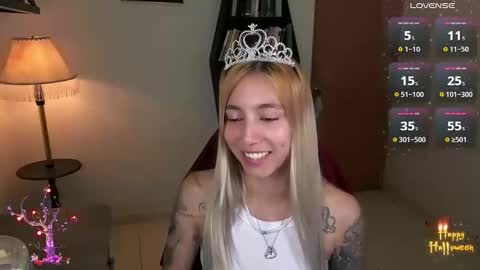 Snapshot of saucy_jenn1 chatting on 10-31-25, 02:23 I AM JENN online show from 10-31-25, 02:23