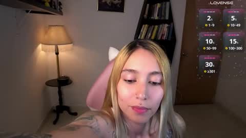 Snapshot of saucy_jenn1 chatting on 11-30-25, 02:37 I AM JENN online show from 11-30-25, 02:37