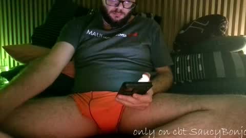 Snapshot of saucybonjo chatting on 05-05-26, 05:04 Ben online show from 05-05-26, 05:04