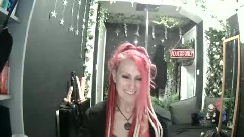 SaucySky online show from 04-26-26, 08:39