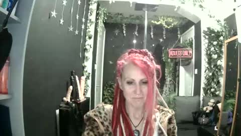 SaucySky online show from 04-27-26, 09:24