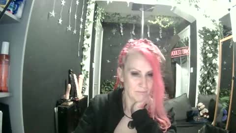 Snapshot of saucysky chatting on 05-03-26, 09:43 SaucySky online show from 05-03-26, 09:43