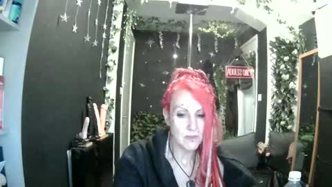 Snapshot of saucysky chatting on 05-10-26, 07:13 SaucySky online show from 05-10-26, 07:13
