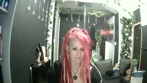 Snapshot of saucysky chatting on 06-11-26, 09:57 SaucySky online show from 06-11-26, 09:57