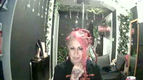 Snapshot of saucysky chatting on 06-13-26, 12:30 SaucySky online show from 06-13-26, 12:30