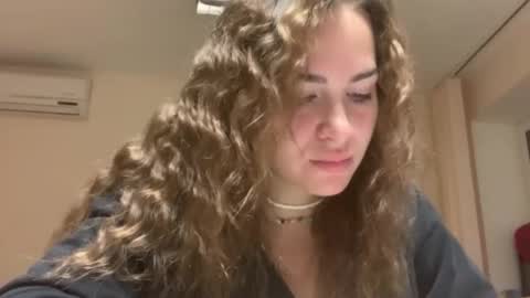 Snapshot of saundrayeeloy chatting on 09-17-25, 06:20 Martha online show from 09-17-25, 06:20