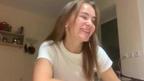 Snapshot of saundrayeeloy chatting on 09-20-25, 04:30 Martha online show from 09-20-25, 04:30