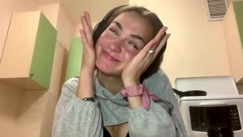 Snapshot of saundrayeeloy chatting on 09-29-25, 06:02 Martha online show from 09-29-25, 06:02