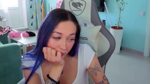 Ariel online show from 02-20-26, 04:20