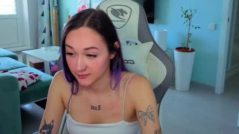 Ariel online show from 04-29-26, 04:05