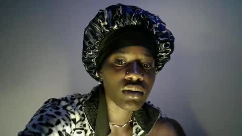 Snapshot of savagetongu3e chatting on 03-16-26, 02:06 savagetonguee online show from 03-16-26, 02:06