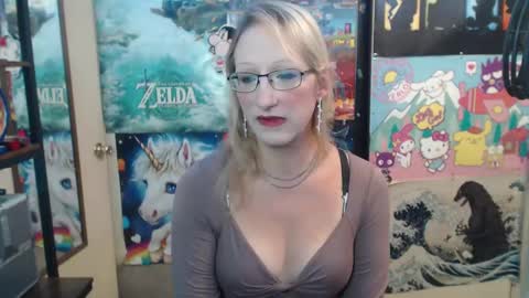 Savanah online show from 09-15-25, 03:23