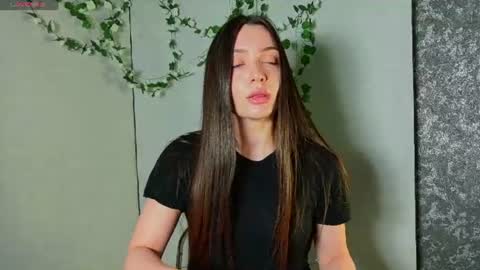 Snapshot of savannah_h chatting on 06-14-26, 08:11 savannah_h online show from 06-14-26, 08:11