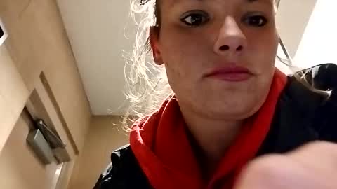 Snapshot of savannahjays chatting on 11-20-25, 02:12 savannahjays online show from 11-20-25, 02:12