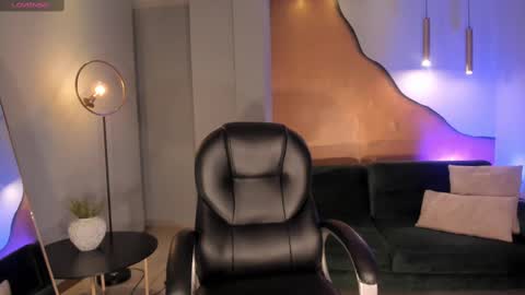 S a v a n n a h  online show from 03-12-25, 03:18