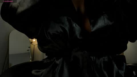 S a v a n n a h  online show from 10-01-25, 09:26