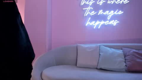 S a v a n n a h  online show from 02-18-26, 10:33