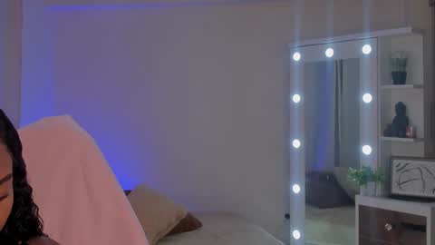 Snapshot of savannahwildee chatting on 01-11-25, 11:12 Savannahwildee online show from 01-11-25, 11:12