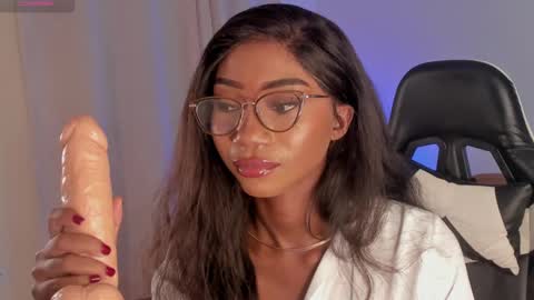 Snapshot of savannahwildee chatting on 02-09-25, 12:06 Savannahwildee online show from 02-09-25, 12:06