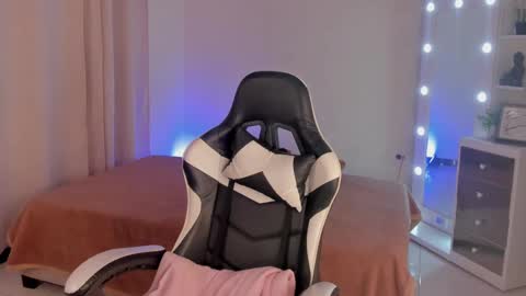 Snapshot of savannahwildee chatting on 02-26-25, 03:19 Savannahwildee online show from 02-26-25, 03:19