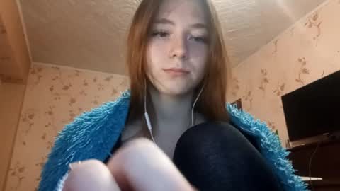 Sophie online show from 09-11-25, 03:23