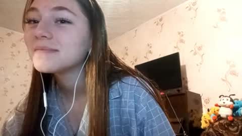 Sophie online show from 09-14-25, 02:27