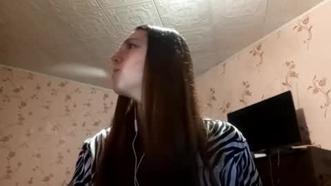 Sophie online show from 09-17-25, 01:13