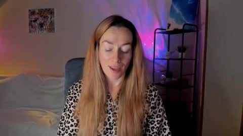 save the qween online show from 11-29-25, 07:33