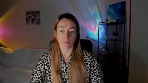 save the qween online show from 11-30-25, 06:06