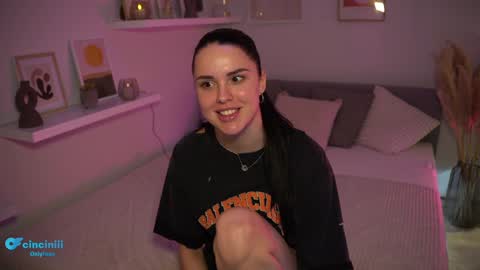 Naomi online show from 02-05-25, 07:53