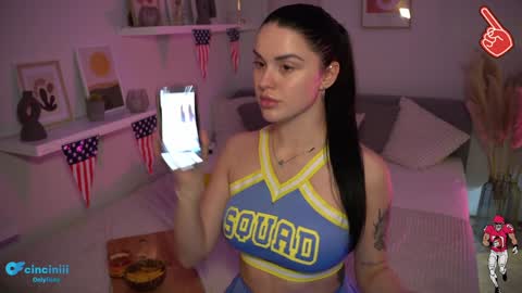 Naomi online show from 02-06-25, 11:37