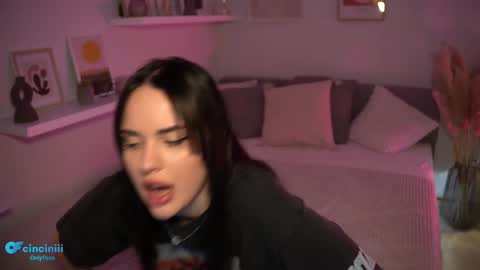 Naomi online show from 02-11-25, 07:38