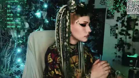 pronoun she. name Mary. age 21. online show from 01-07-26, 11:18