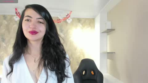 Snapshot of saya_amaretto1 chatting on 10-16-25, 07:15 Saya Amaretto  online show from 10-16-25, 07:15