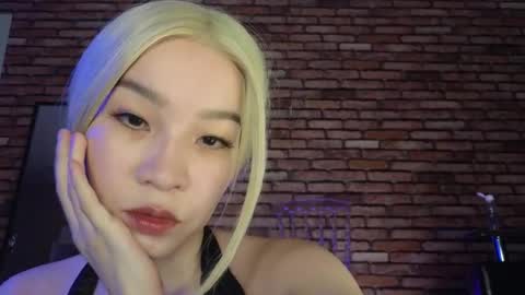 Snapshot of saya_lin chatting on 11-01-25, 10:12 Saya online show from 11-01-25, 10:12