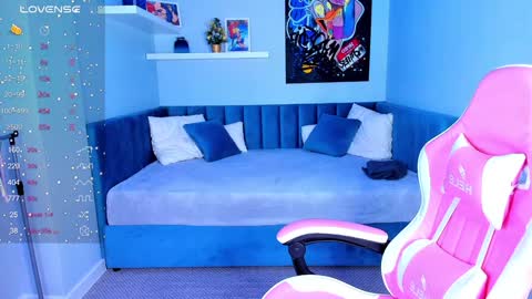 Snapshot of sayl0r_moon chatting on 12-19-24, 06:23 Kira GMT 7 Mon Thu-Sun 0800am-0200pm online show from 12-19-24, 06:23