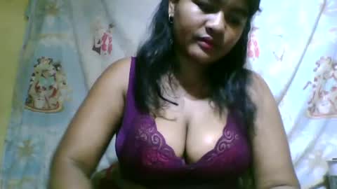 Snapshot of saylla1 chatting on 11-04-25, 05:06 saylla1 online show from 11-04-25, 05:06