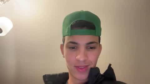 Snapshot of sbouchikh03 chatting on 12-17-25, 08:20 sbouchikh03 online show from 12-17-25, 08:20